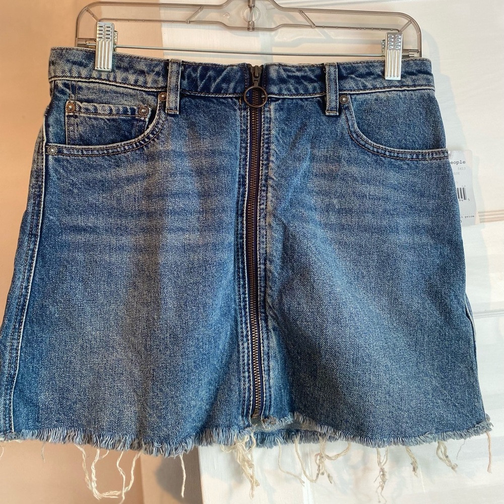 Free People Copper Blue Mini Denim Zip Up Skirt, Size 27. New with Tags.